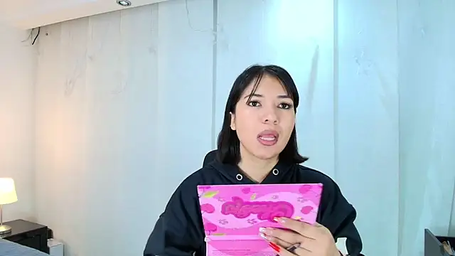 lina bedoya  online show from 10-10-25, 11:33