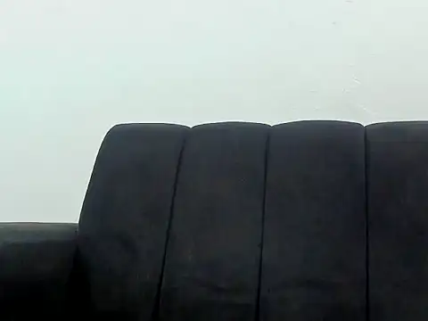Snapshot of Kika_teem chatting on 10-23-25, 02:32 Kika teem online show from 10-23-25, 02:32
