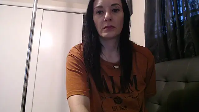 CrystalLakeXO online show from 07-10-26, 11:32
