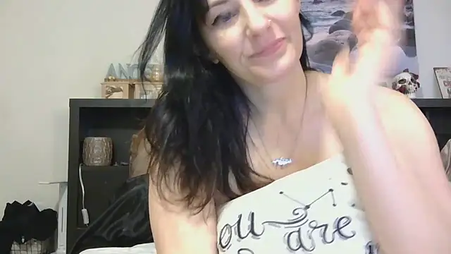 CrystalLakeXO online show from 10-13-25, 04:58