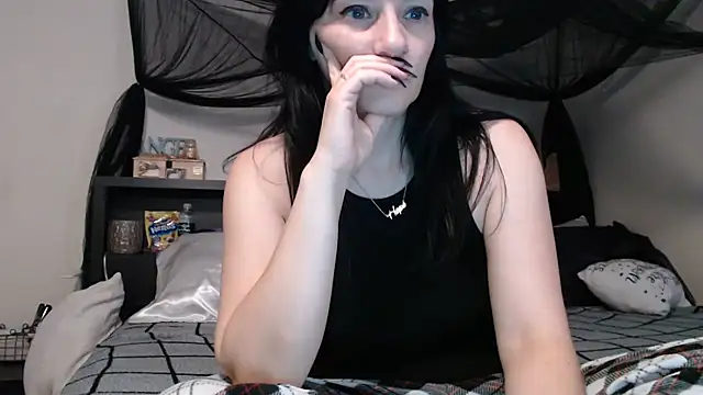 CrystalLakeXO online show from 06-19-26, 05:57