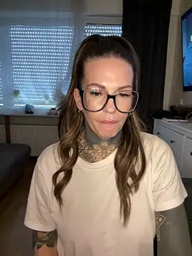 AileenInkOfficial online show from 02-25-25, 01:21