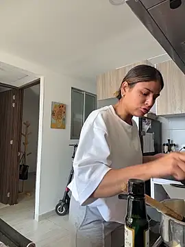 SaraParisi online show from 12-03-25, 07:35