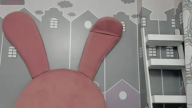 Lesly sexy4u online show from 03-18-25, 06:50