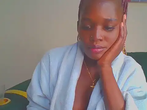 Snapshot of cutesmiling chatting on 05-18-26, 04:23 cutesmiling online show from 05-18-26, 04:23