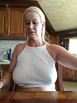 Lotus-blume1 online show from 09-18-25, 08:17