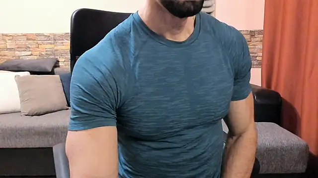 HotHunkTrainer online show from 11-30-25, 09:10