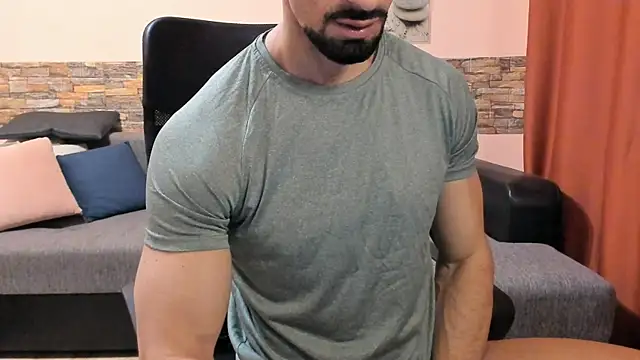 HotHunkTrainer online show from 11-29-25, 09:20