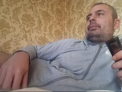 Snapshot of Basszos88i chatting on 10-18-25, 12:07 Basszos88i online show from 10-18-25, 12:07