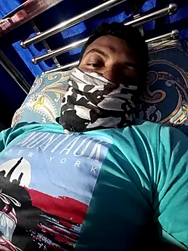 model yesx online show from 01-11-26, 04:03