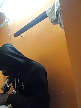 model yesx online show from 01-03-25, 02:40