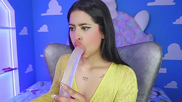 miss romyna online show from 12-15-25, 11:05