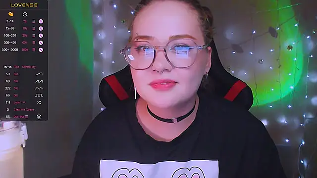 Snapshot of lala_loulou_land chatting on 05-04-26, 03:26 lala loulou land online show from 05-04-26, 03:26