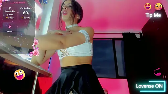 emperatrizhotwolf online show from 11-13-25, 10:57