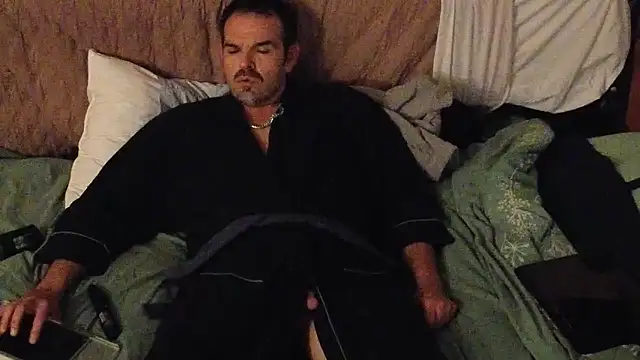 Snapshot of badboybrad11 chatting on 02-12-26, 03:50 badboybrad11 online show from 02-12-26, 03:50