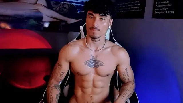 Snapshot of Thomas_Fit1 chatting on 04-29-26, 05:30 Thomas Fit1 online show from 04-29-26, 05:30