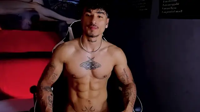 Snapshot of Thomas_Fit1 chatting on 04-30-26, 10:58 Thomas Fit1 online show from 04-30-26, 10:58
