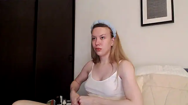 Scarlettford online show from 11-15-25, 01:37