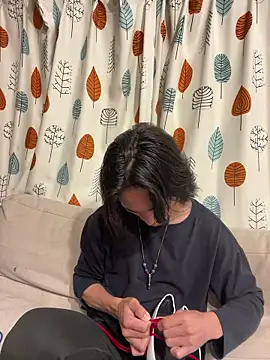 Katakuriko-Denpun online show from 12-16-25, 01:48