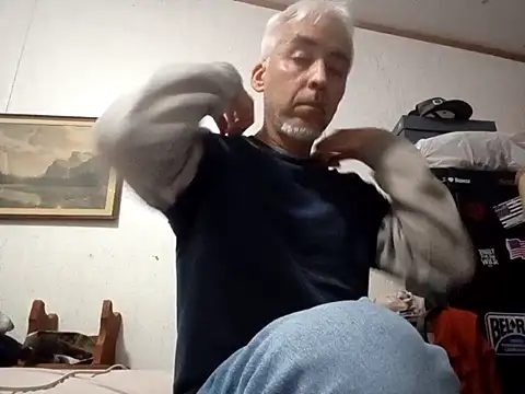 Snapshot of Xoc8_ chatting on 11-01-25, 03:46 Xoc8 online show from 11-01-25, 03:46