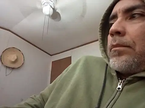 Snapshot of Xoc8_ chatting on 01-15-26, 10:13 Xoc8 online show from 01-15-26, 10:13