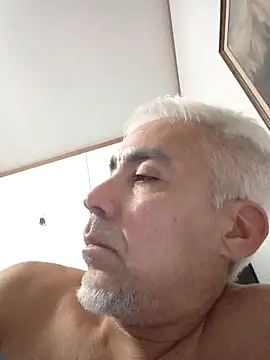 Snapshot of Xoc8_ chatting on 11-02-25, 05:56 Xoc8 online show from 11-02-25, 05:56