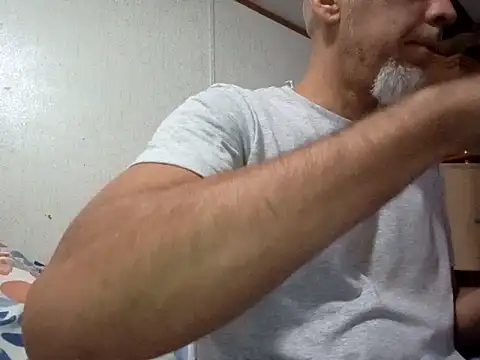 Snapshot of Xoc8_ chatting on 09-26-25, 02:35 Xoc8 online show from 09-26-25, 02:35