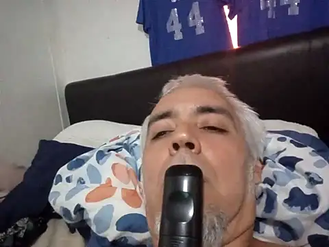 Snapshot of Xoc8_ chatting on 09-08-25, 08:41 Xoc8 online show from 09-08-25, 08:41