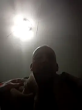 Snapshot of Xoc8_ chatting on 11-19-25, 03:23 Xoc8 online show from 11-19-25, 03:23