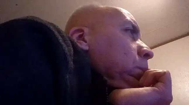 Snapshot of Xoc8_ chatting on 03-01-25, 06:57 Xoc8 online show from 03-01-25, 06:57