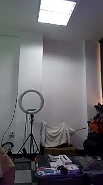 AnthonelaDuque online show from 11-13-25, 11:36