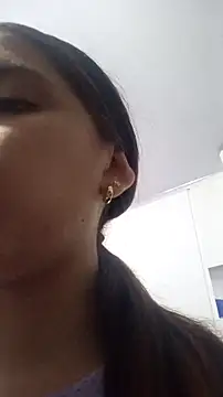 AnthonelaDuque online show from 11-06-25, 11:25