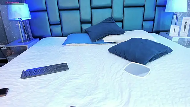 AnthonelaDuque online show from 09-14-25, 12:05