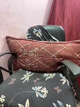 lallela online show from 10-24-25, 07:24