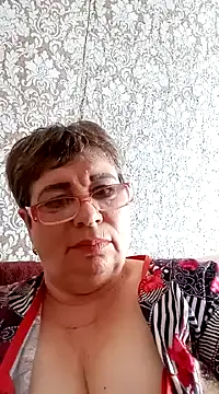 Snapshot of Lee_Nell chatting on 02-05-25, 09:04 Lee Nell online show from 02-05-25, 09:04