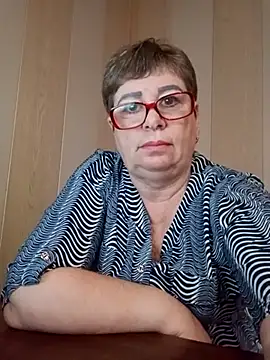 Snapshot of Lee_Nell chatting on 02-06-25, 02:33 Lee Nell online show from 02-06-25, 02:33