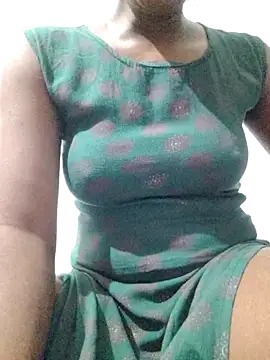 rituporna2004 online show from 11-28-25, 03:17