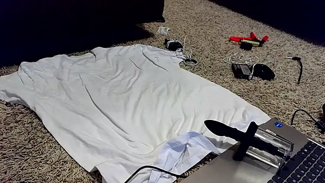 femgui69 online show from 11-05-25, 09:29