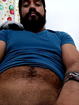 Snapshot of HombreS3n chatting on 12-28-24, 02:22 HombreS3n online show from 12-28-24, 02:22