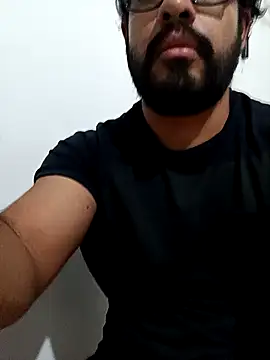 Snapshot of HombreS3n chatting on 10-20-25, 04:03 HombreS3n online show from 10-20-25, 04:03