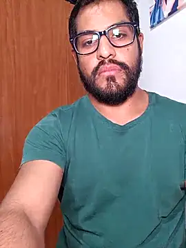 Snapshot of HombreS3n chatting on 03-01-25, 10:21 HombreS3n online show from 03-01-25, 10:21