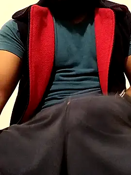 Snapshot of HombreS3n chatting on 12-24-24, 12:22 HombreS3n online show from 12-24-24, 12:22