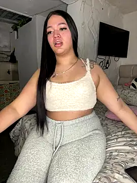 Snapshot of GemaGranadoss chatting on 11-15-25, 02:59 GemaGranadoss online show from 11-15-25, 02:59