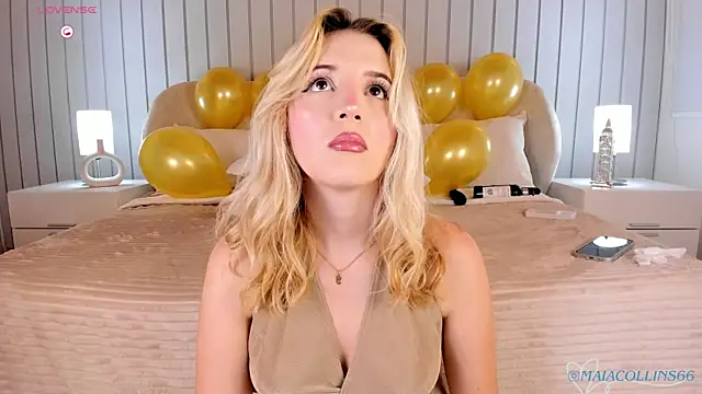 Snapshot of Maia_Collins chatting on 07-19-26, 07:10 Maia Collins online show from 07-19-26, 07:10