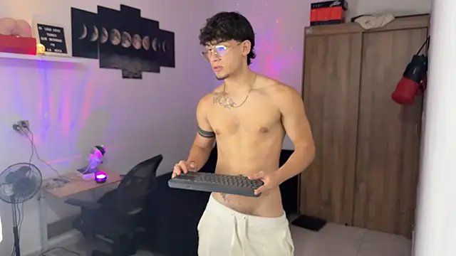 Kisan Smith online show from 10-12-25, 03:41