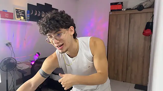 Kisan Smith online show from 11-15-25, 02:26