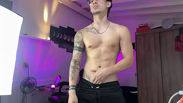 Kisan Smith online show from 04-08-26, 04:36