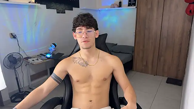 Kisan Smith online show from 02-25-26, 10:42