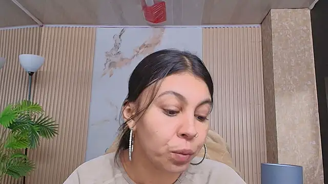 Juliet Nasty online show from 11-17-25, 12:20