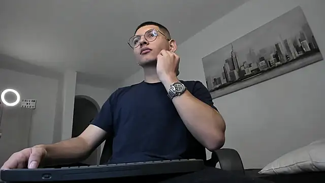 Snapshot of a_lejandro_0_8 chatting on 03-14-25, 02:53 a lejandro 0 8 online show from 03-14-25, 02:53